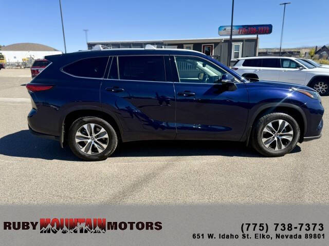 2022 Toyota Highlander XLE