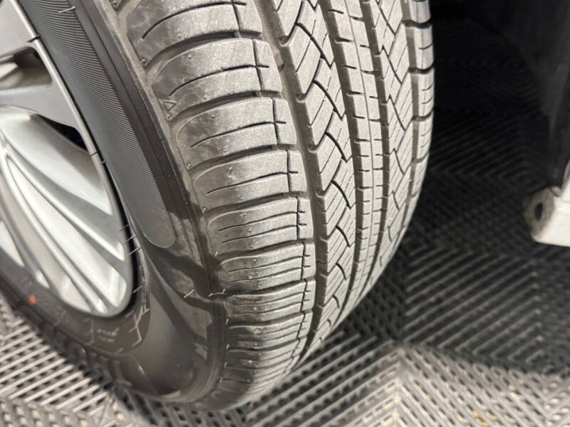 2015 Chrysler Town and Country Touring-L