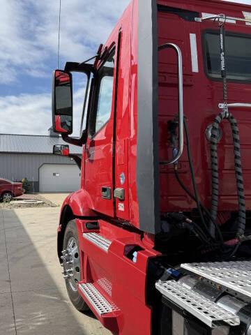 2020 Volvo VNR