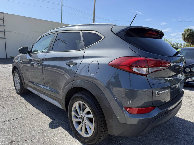2017 Hyundai Tucson SE