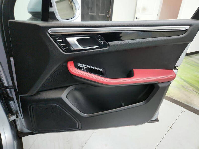 2016 Porsche Macan S