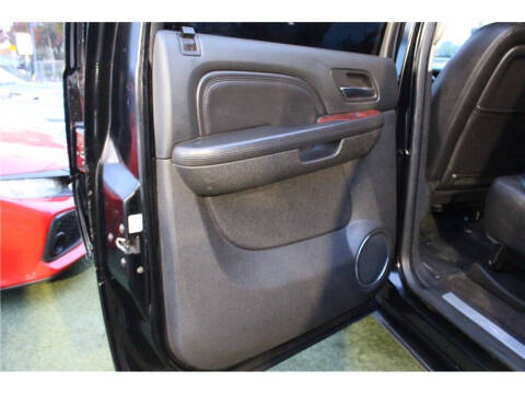 2011 Cadillac Escalade EXT Premium