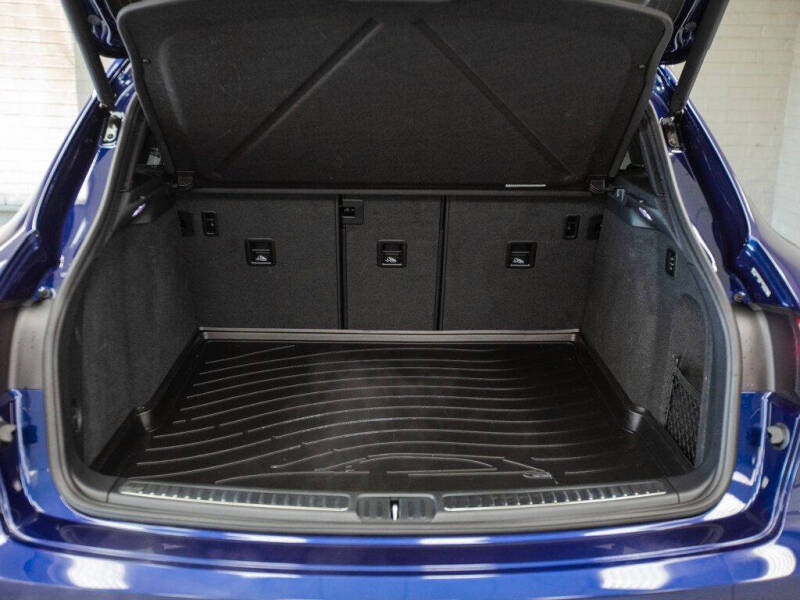 2024 Porsche Macan S