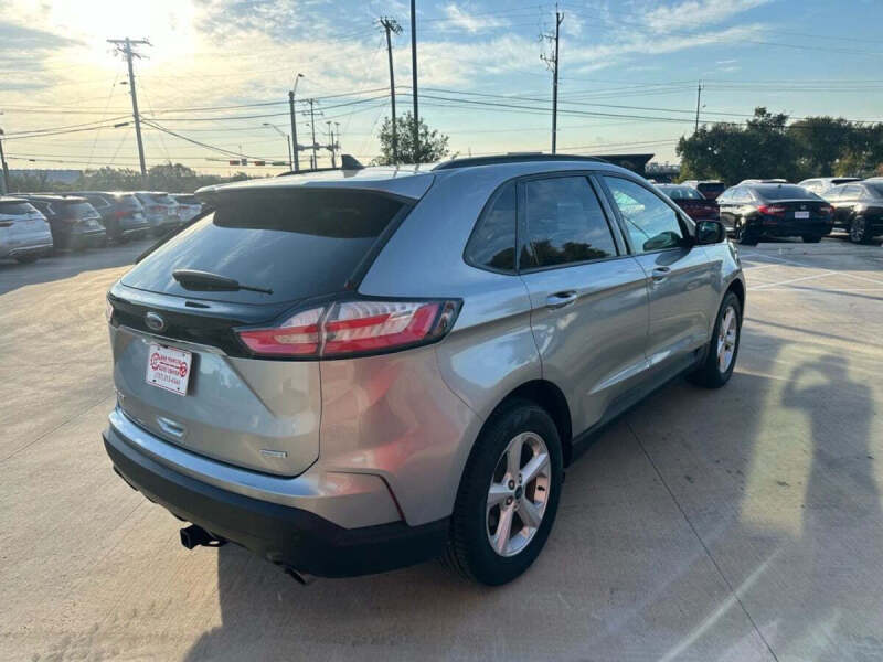 2020 Ford Edge SE