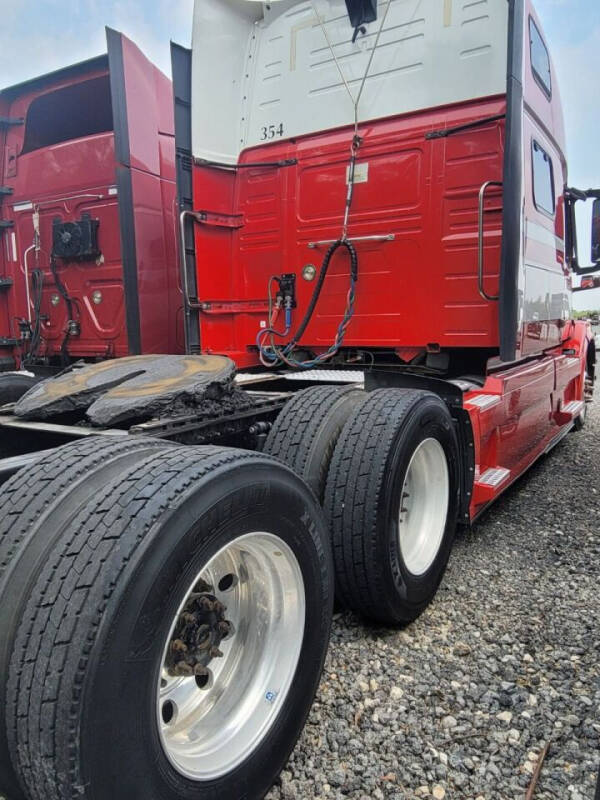 2016 Volvo VNL 780