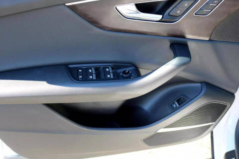 2020 Audi Q8 quattro Premium Plus 55 TFSI