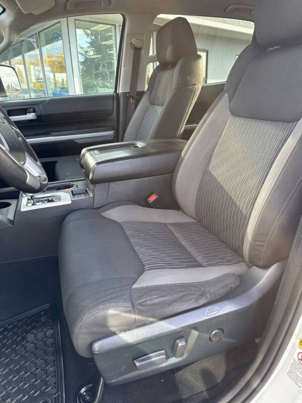 2016 Toyota Tundra SR5