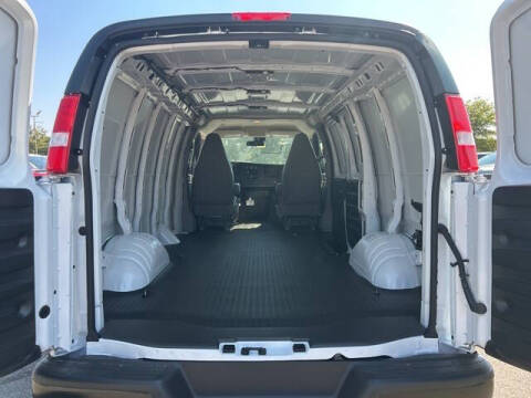 2025 Chevrolet Express 2500