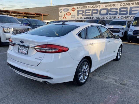 2017 Ford Fusion Hybrid SE