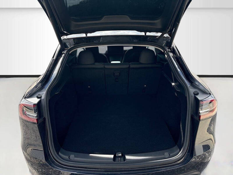 2024 Tesla Model Y Performance