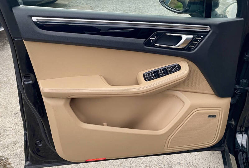 2017 Porsche Macan S