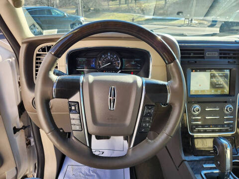 2016 Lincoln Navigator Select