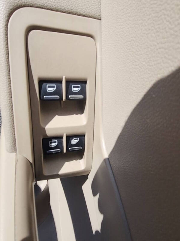 2013 Volkswagen Beetle Convertible