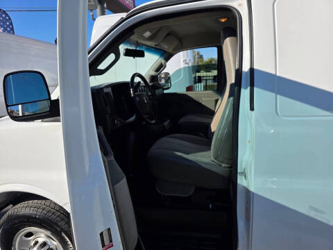 2020 Chevrolet Express 2500