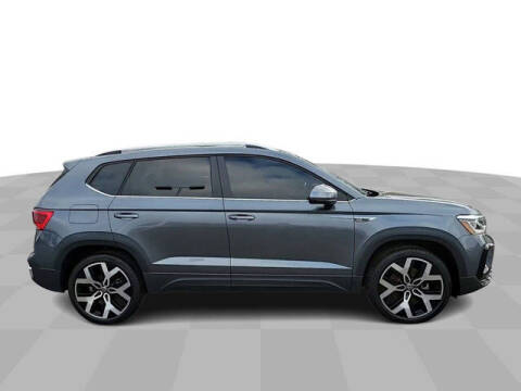 2023 Volkswagen Taos SEL 4Motion