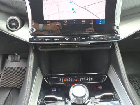 2024 Jeep Wagoneer Carbide