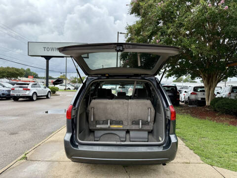 2008 Toyota Sienna CE 8-Passenger