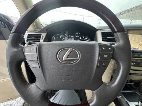 2014 Lexus LX 570