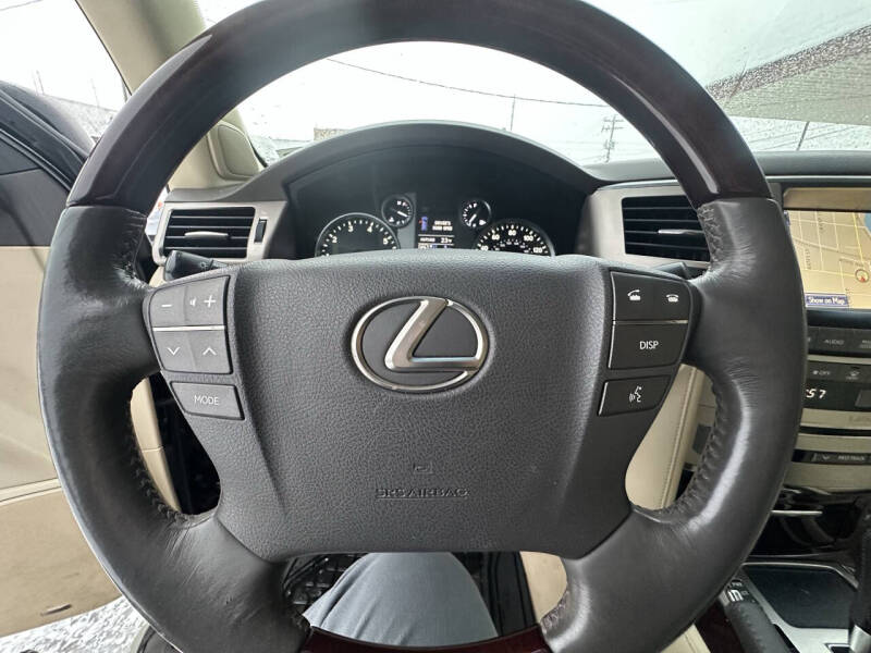 2014 Lexus LX 570