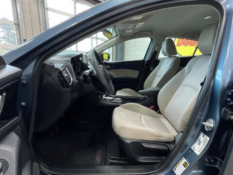 2016 Mazda MAZDA3 i Sport
