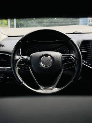 2019 Jeep Cherokee Latitude Plus
