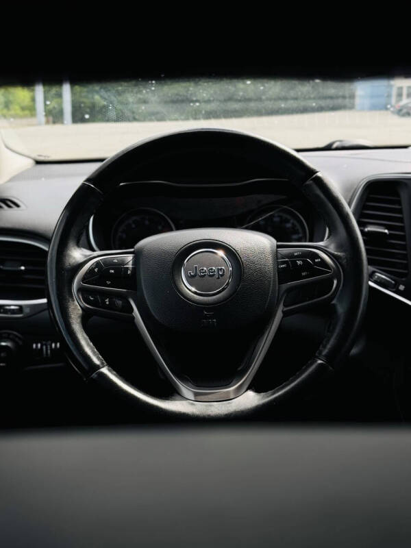 2019 Jeep Cherokee Latitude Plus
