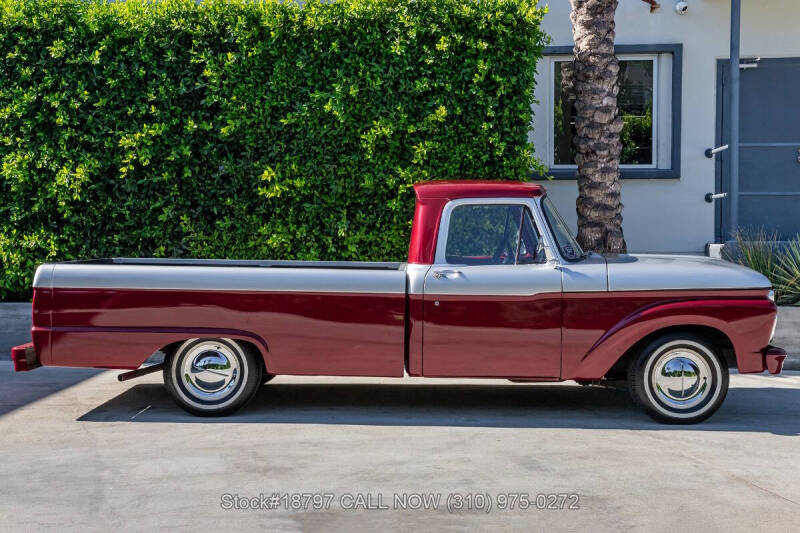 1965 Ford F-100