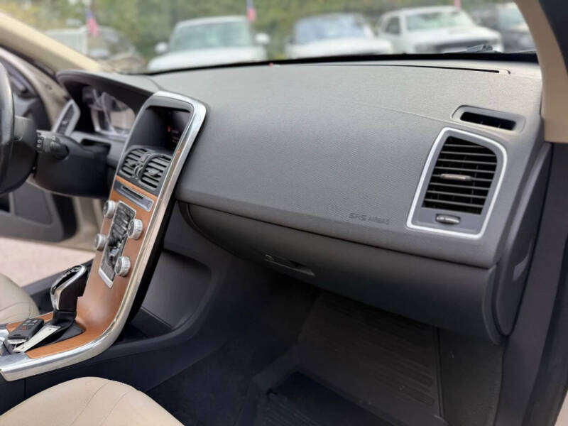 2017 Volvo XC60 T5 Inscription