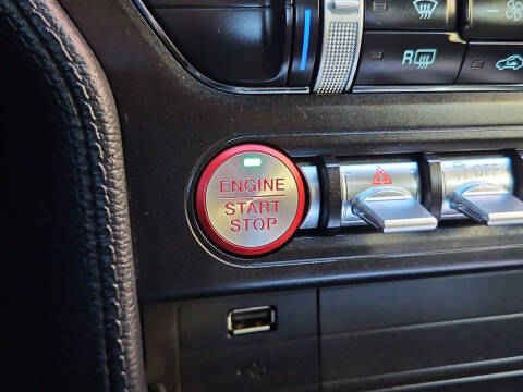 2022 Ford Mustang EcoBoost