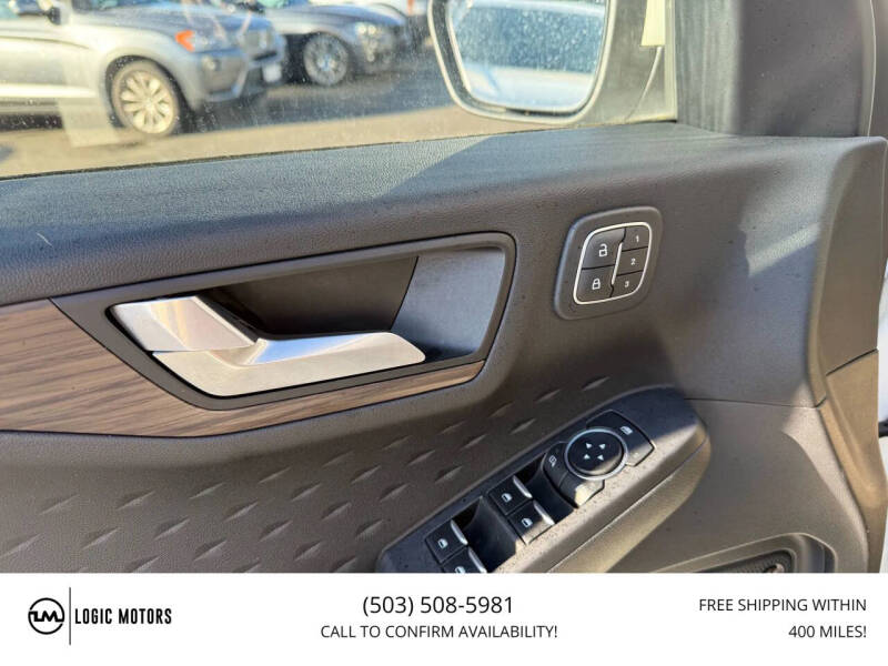 2020 Ford Escape Titanium