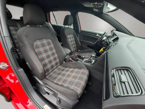 2017 Volkswagen Golf GTI S