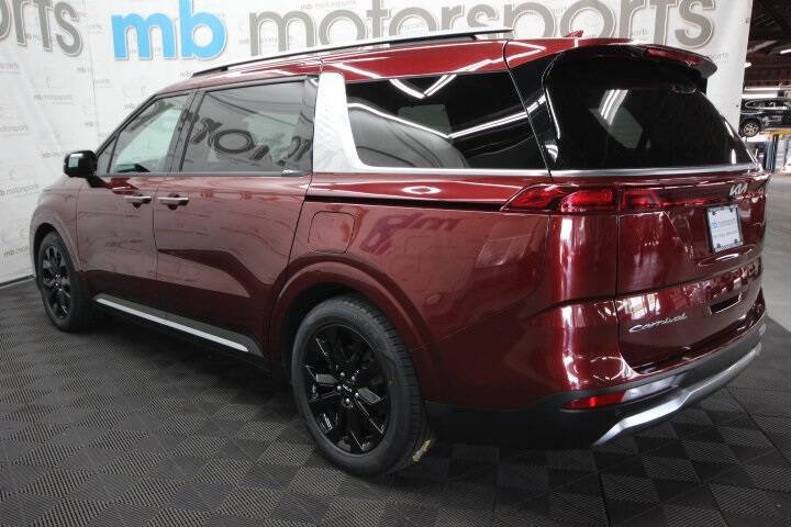 2022 Kia Carnival SX