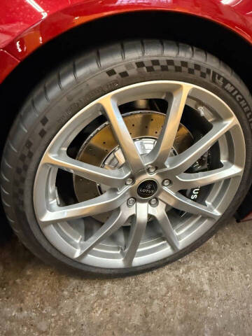 2025 Lotus Emira V6 Base