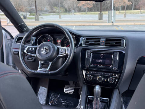 2016 Volkswagen Jetta 2.0T GLI SEL
