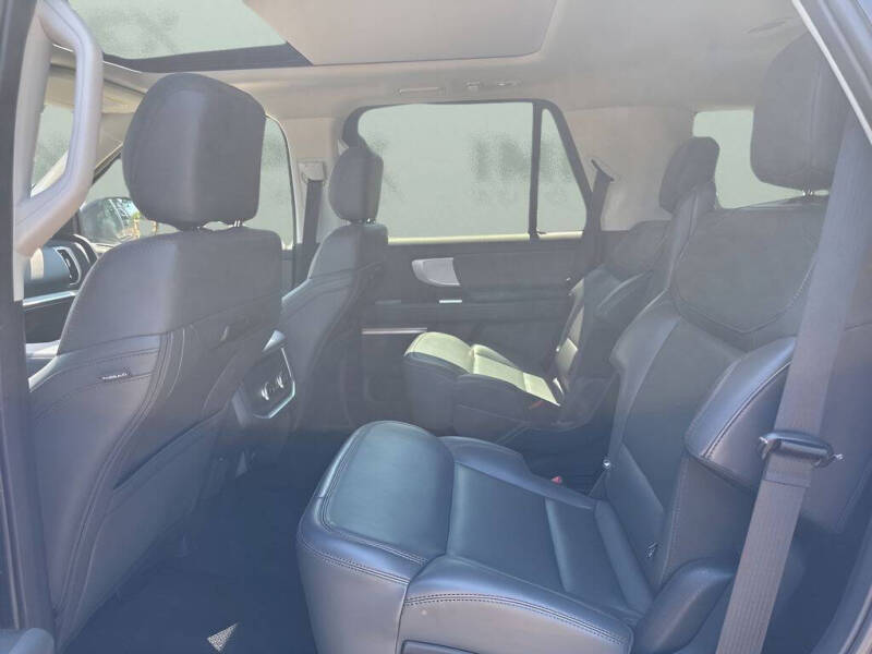 2025 Ford Expedition Active