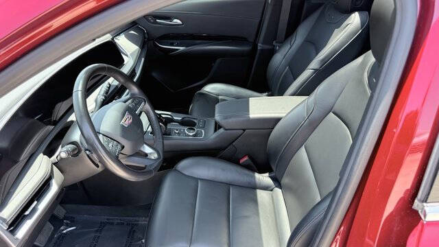 2024 Cadillac XT4 Luxury