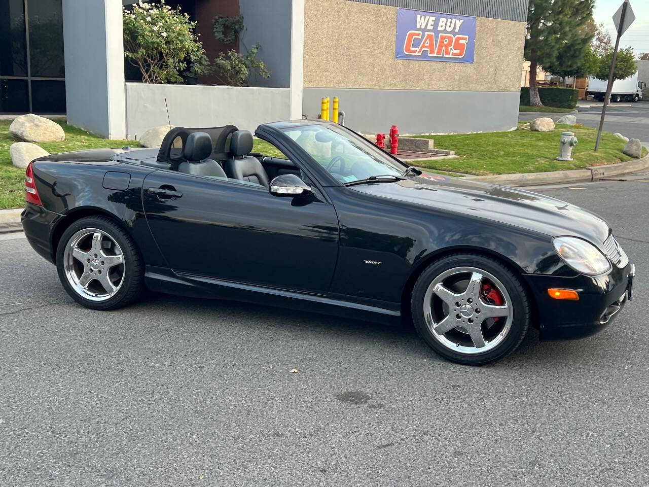 2001 Mercedes-Benz SLK for sale at ZRV AUTO INC in Brea, CA