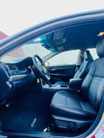 2015 Toyota Camry SE