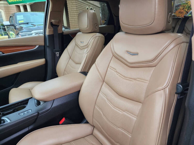 2017 Cadillac XT5 Platinum