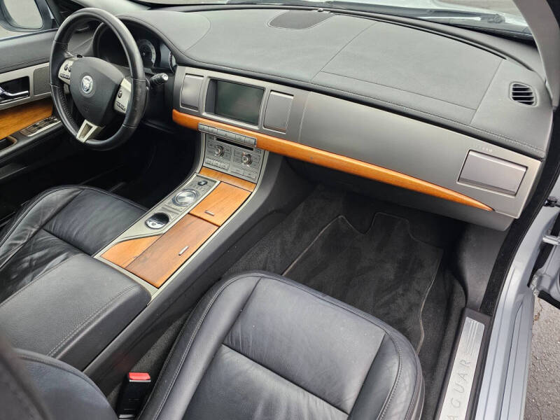 2010 Jaguar XF Premium