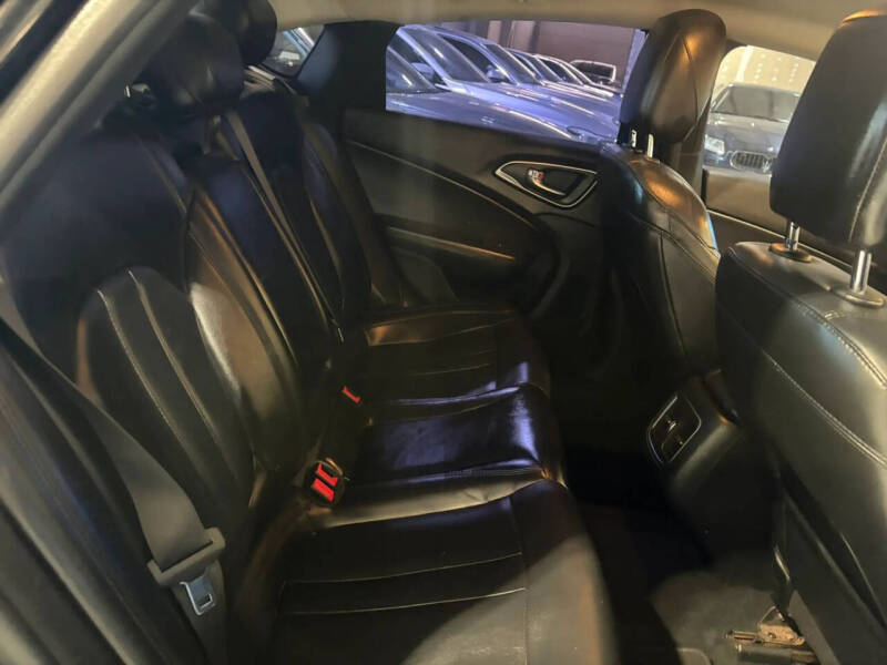 2015 Chrysler 200 C