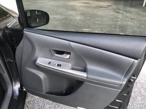 2012 Toyota Prius v Five