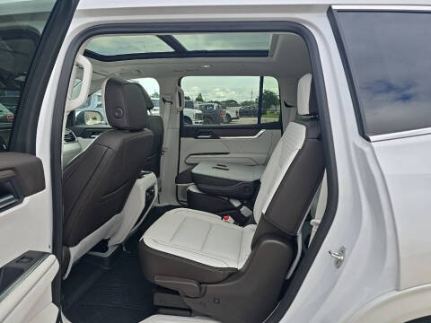 2024 GMC Acadia Denali