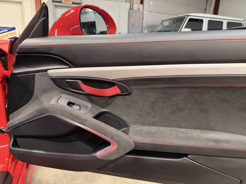 2016 Porsche Cayman GT4