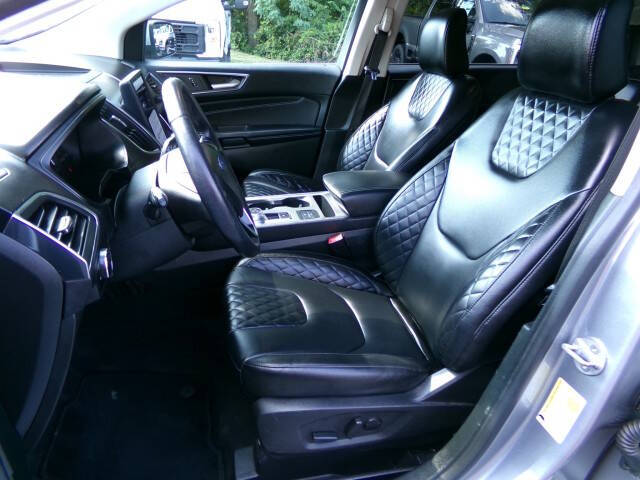 2023 Ford Edge Titanium