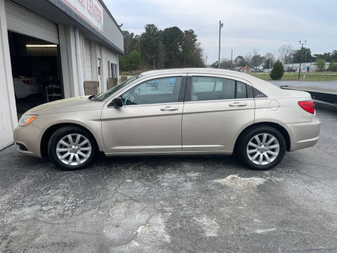 2014 Chrysler 200 for sale at ROWE'S QUALITY CARS INC in Bridgeton NC