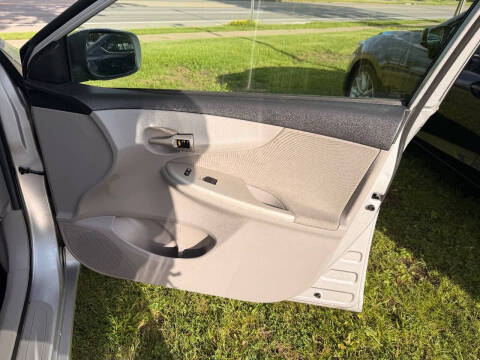 2011 Toyota Corolla LE