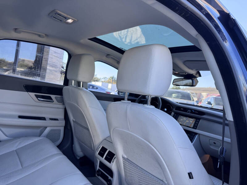 2016 Jaguar XF 35t Prestige