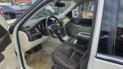 2010 Cadillac Escalade Platinum Edition