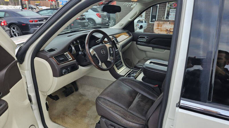 2010 Cadillac Escalade Platinum Edition